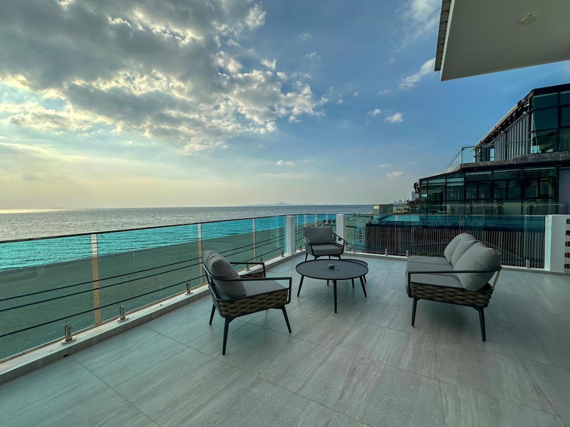 Stunning Beachfront View Luxurious Apartment 40 Jomtien Beach Dış mekan fotoğraf
