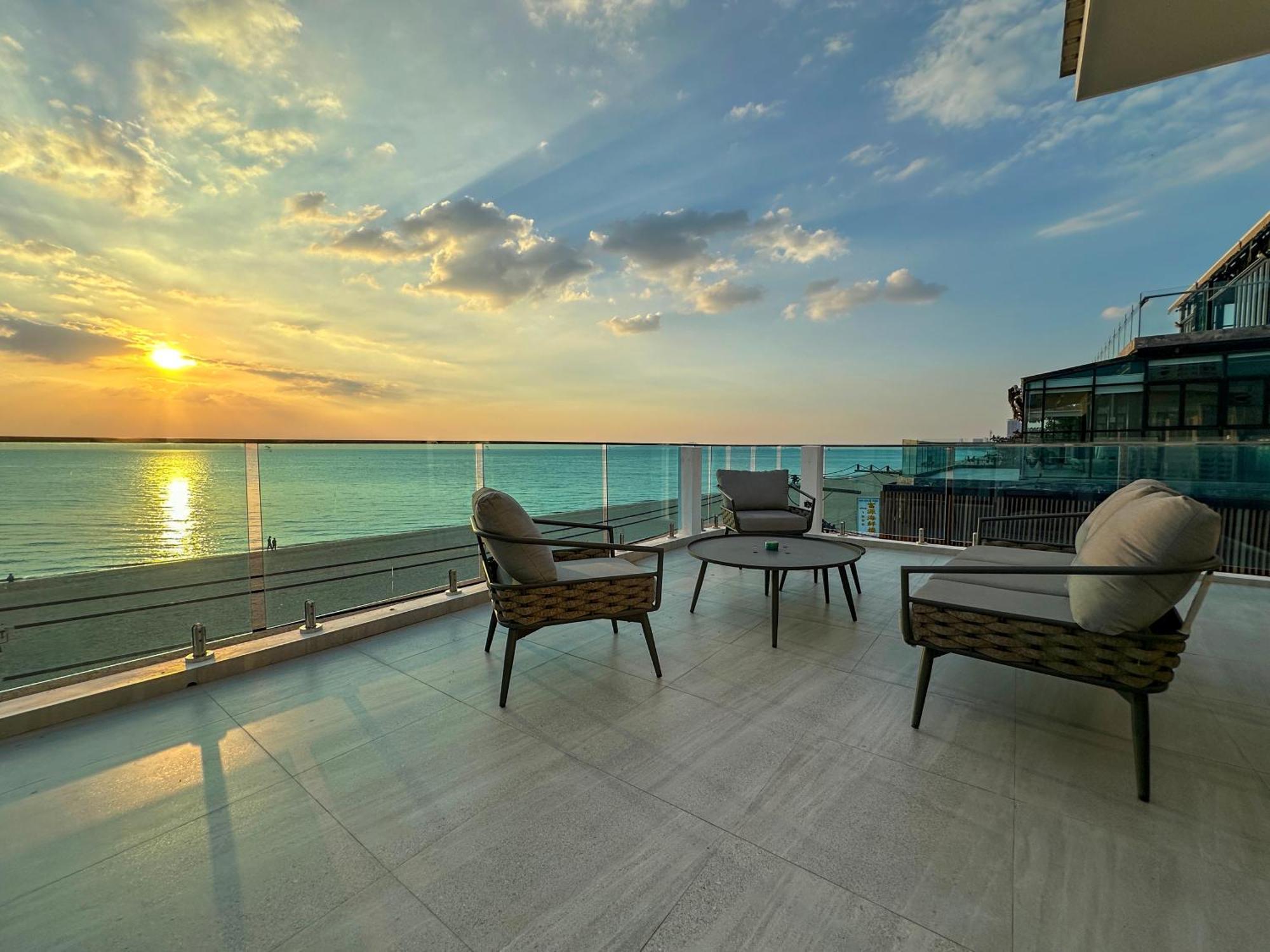 Stunning Beachfront View Luxurious Apartment 40 Jomtien Beach Dış mekan fotoğraf