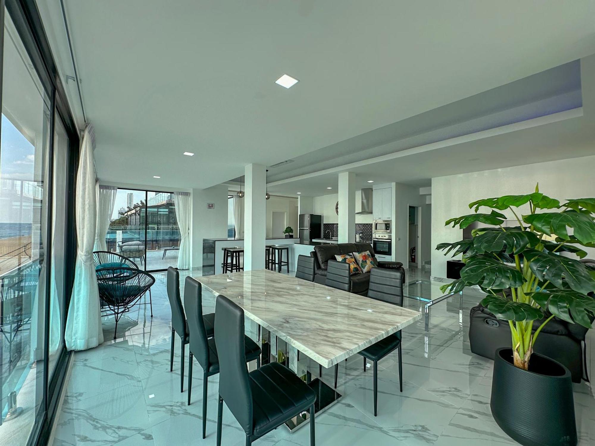Stunning Beachfront View Luxurious Apartment 40 Jomtien Beach Dış mekan fotoğraf